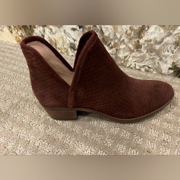 Lucky Brand Bailey Booties Size 6 - Picture 5 of 5